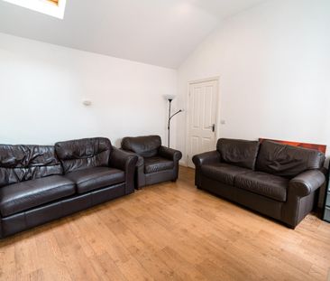 64 Seventh Avenue - Photo 2