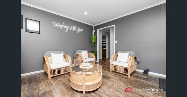 172 Fernleigh Road, Mount Austin - Photo 1