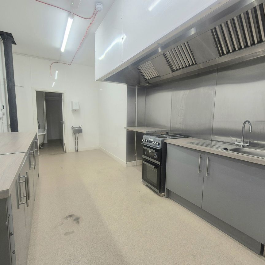 Shay Lane, Halifax - Photo 1