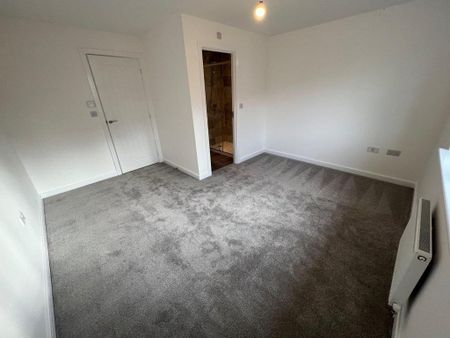 2 bedroom semi-detached house to rent - Photo 3
