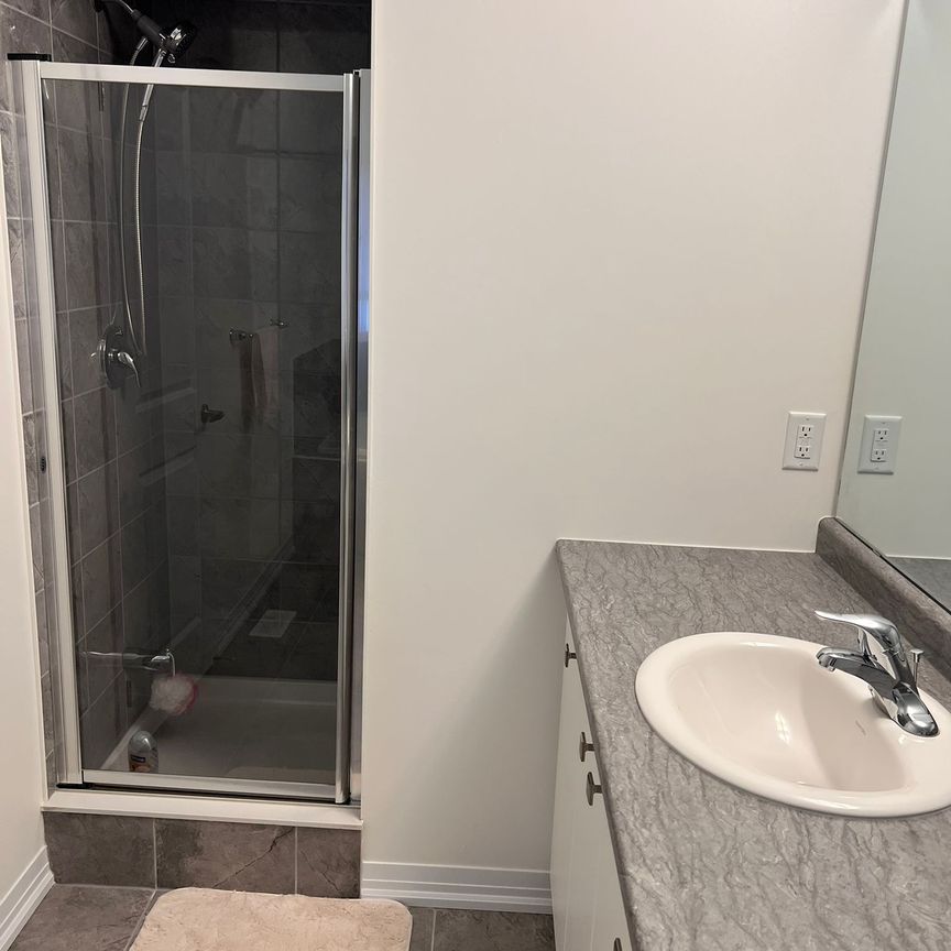 For Lease - 151 Velvet Way, Thorold, Ontario - Photo 1