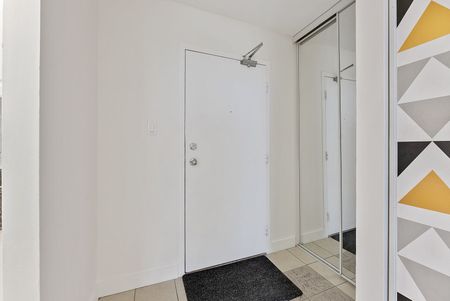 For Lease - 10330 Yonge Street Unit# 707, Richmond Hill, Ontario - Photo 5