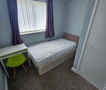 4 bedroom private hall to rent - Photo 6