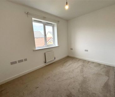 4 bedroom detached house to rent - Photo 2