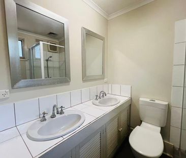 Good Size house - Photo 3