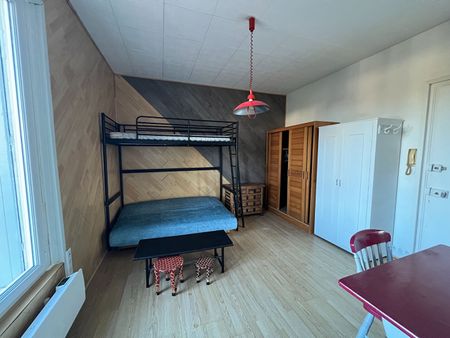 Location Appartement 1 pièce 22m² - Photo 2