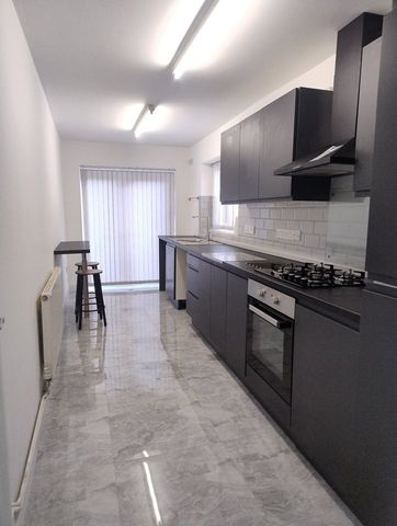 2 Bed End Terrace, Poplar Avenue, B23 - Photo 5