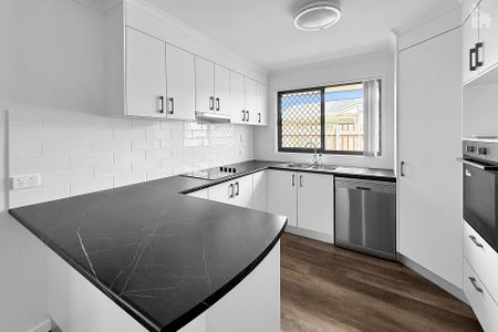 57 Girraween Way, - Photo 3