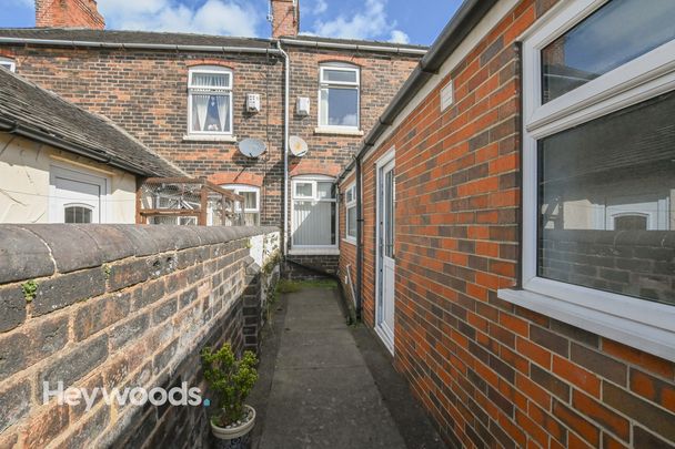 2 bed terraced house to rent in Lockwood Street, Baddeley Green, Stoke-on-Trent - Photo 1