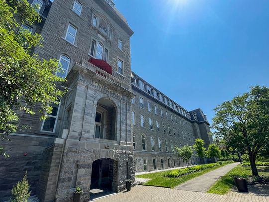 Rue Sherbrooke E., H2X 1E1, Montréal - Photo 1