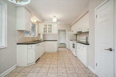 For Lease - 613 Sequin Crescent, Mississauga, Ontario - Photo 3