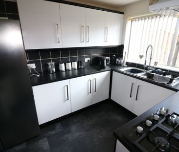 Lowland Close, Off Astral Way, Sutton - Photo 2