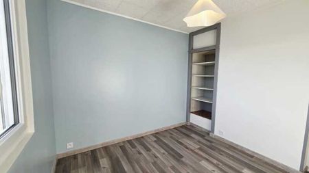 Location Appartement 4 pièces 80m² ST JEAN DE BRAYE 45800 - Photo 4