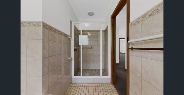 Spacious Refurbished Family Living in a Prime Mont Albert Location - Photo 1