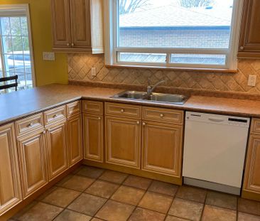 For Lease - 226 Parlette Avenue, Toronto, Ontario - Photo 6