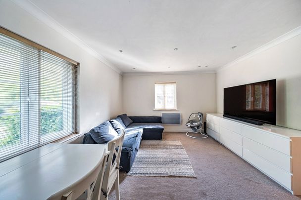 2 Bedroom Flat/Apartment to rent - Photo 1