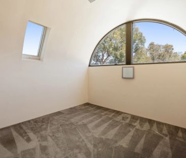 Tidy 2-Bedroom Coastal Unit for Rent – Rosebud - Photo 6