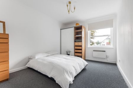 Horniman Drive, London, SE23 - Photo 2