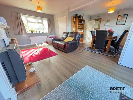 3 bedroom semi-detached house to rent - Photo 1