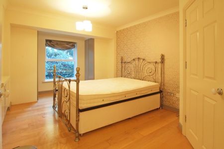 Penners Gardens, Sycamore Court Penners Gardens, KT6 - Photo 4