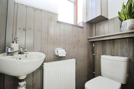 3 bedroom semi-detached house to rent - Photo 3