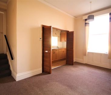 1 West Street, West Str, Scarborough - Photo 2