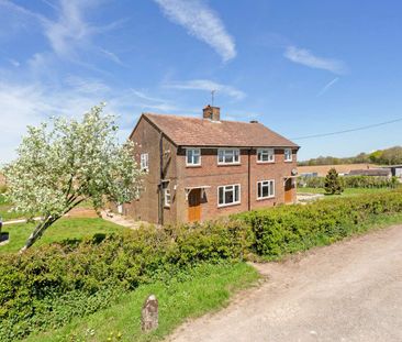 A beautifully refurbished cottage with far reaching views of the Ha... - Photo 1