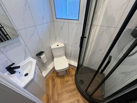 2 bedroom ground floor flat to rent - Photo 4