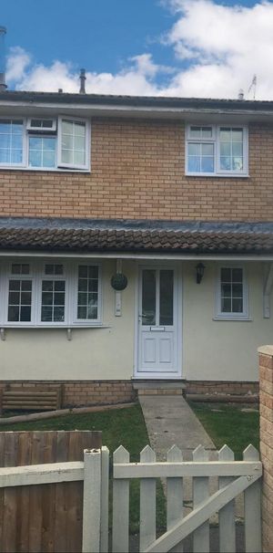 2 bedroom semi-detached house to rent - Photo 1