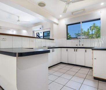 23 Easther Crescent, - Photo 2