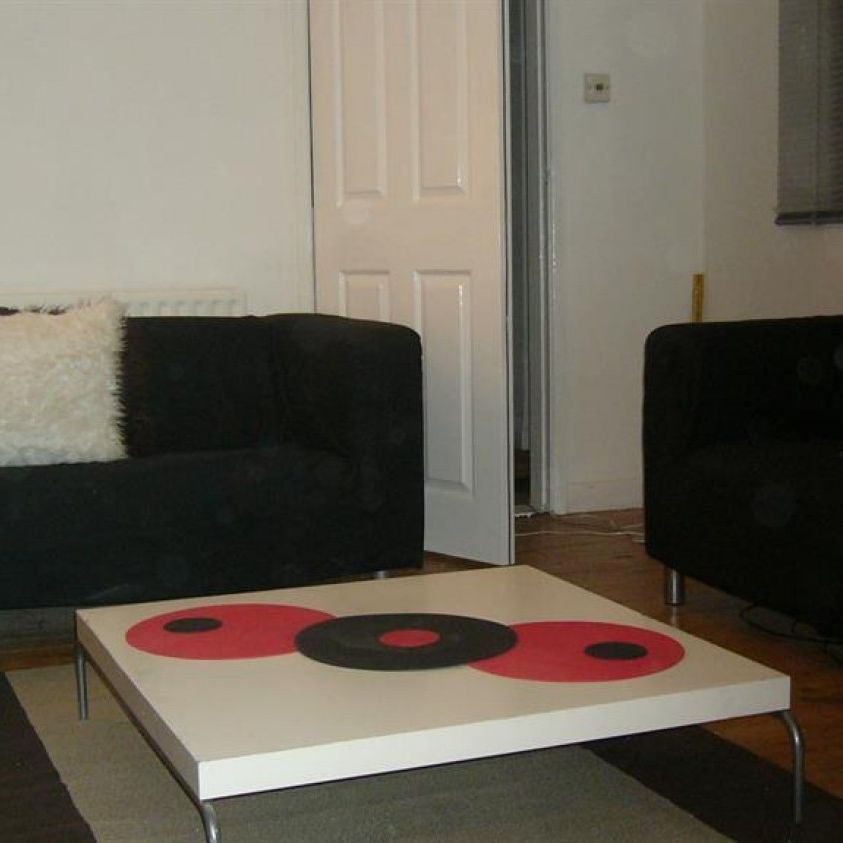 1 bedroom Flat To Let - Photo 1