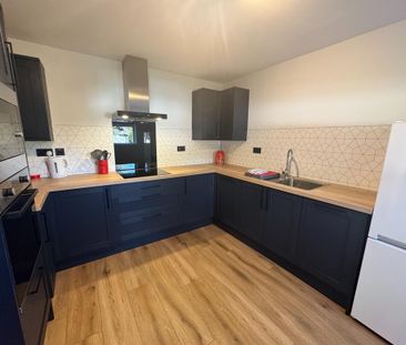 2 bedroom flat to rent - Photo 3