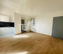 Location Appartement 2 pièces 35m² SETE 34200 - Photo 2