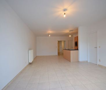 APPARTEMENT MET RUIM TERRAS EN GARAGE - Photo 2