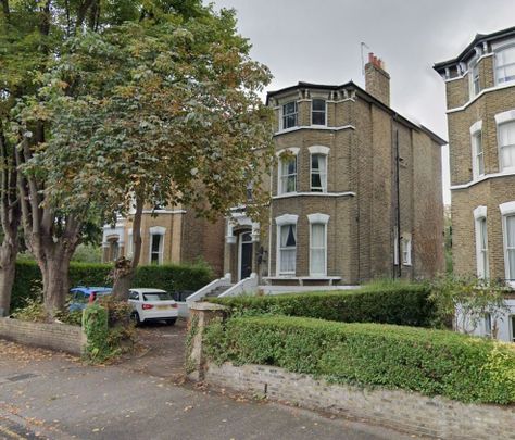 Flat to rent - Manor Park, London, SE13 - Photo 1