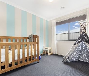 25 Deakin Drive, Delacombe - Photo 2