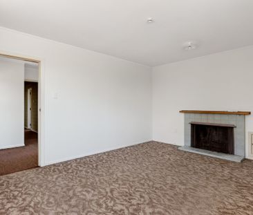 Two Bedroom House For Rent! - Photo 2