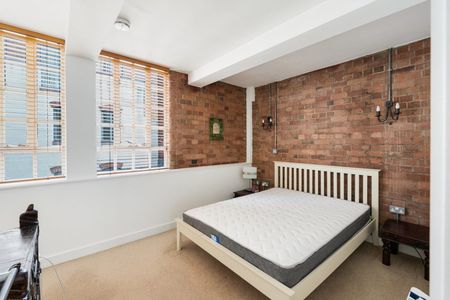 2 Bed Flat - Photo 5