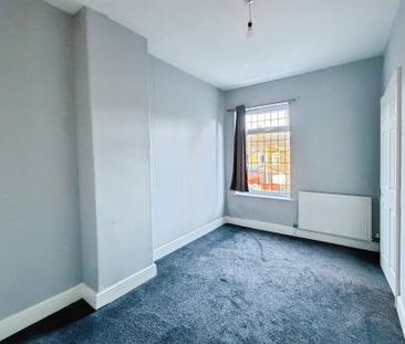 3 bedroom Terraced House To Let - Photo 4