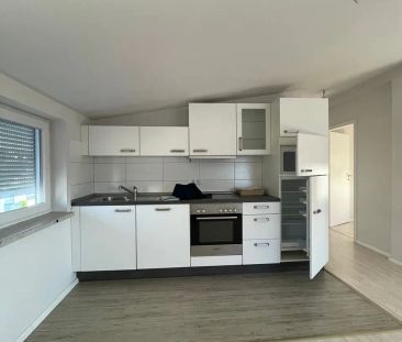 Sanierte 3-Zimmer-Dachgeschosswohnung mit Gartennutzung und Garage ... - Photo 4