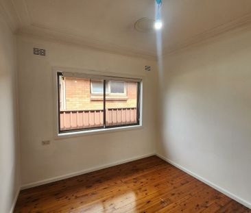 Available 12 December - Photo 4