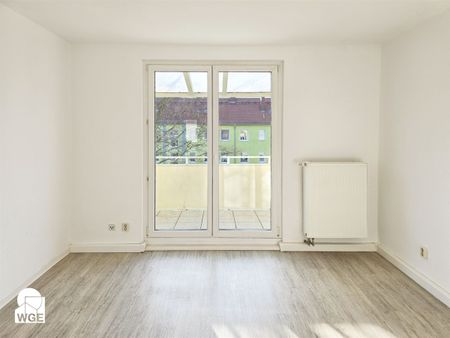 Schöne Wohnung mit Balkon! - Photo 2