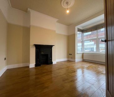 3 bedroom end of terrace house to rent - Photo 1