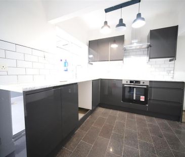 3 bedroom terraced house to rent - Photo 6