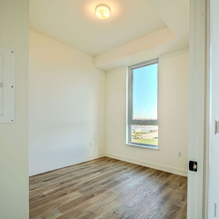 For Lease - 2475 Old Bronte Road Unit# 801, Oakville, Ontario - Photo 1