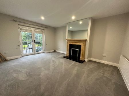 7 Trinity Gate, Lisburn, BT28 3FR - Photo 3