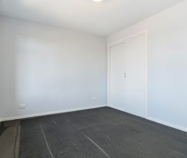 Low Maintenance Family Home - Photo 3