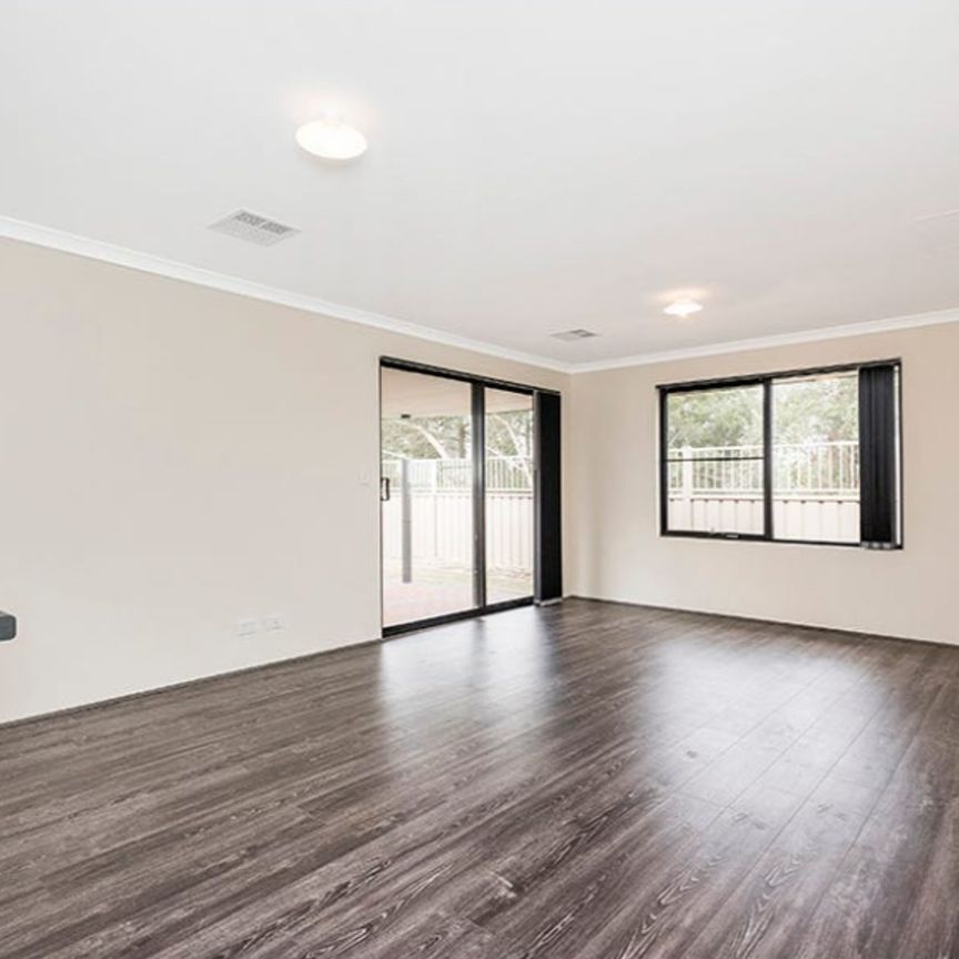 2-Bedroom Home in Brabham! - Photo 1