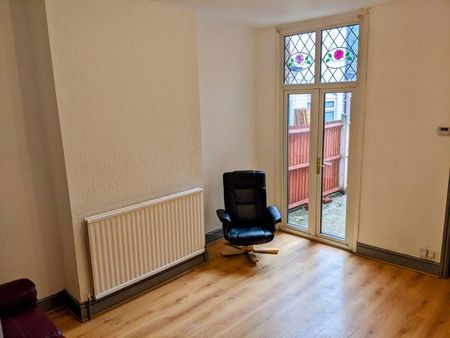 4 bedroom terraced house to rent - Photo 2