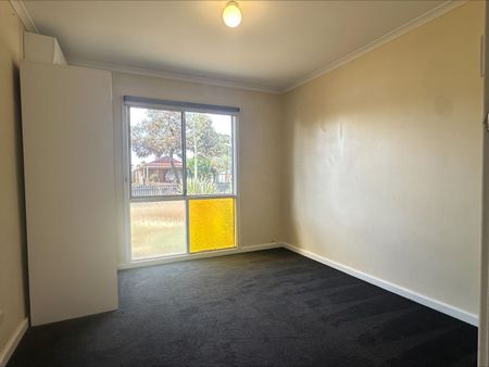 7 Holmes Street, Kalgoorlie - Photo 3